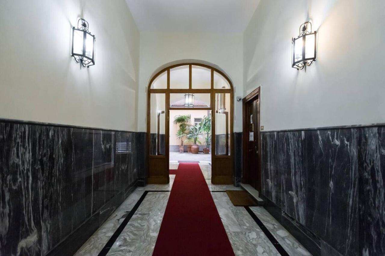 Incantevole Appartamento In Pieno Centro A Roma Luaran gambar