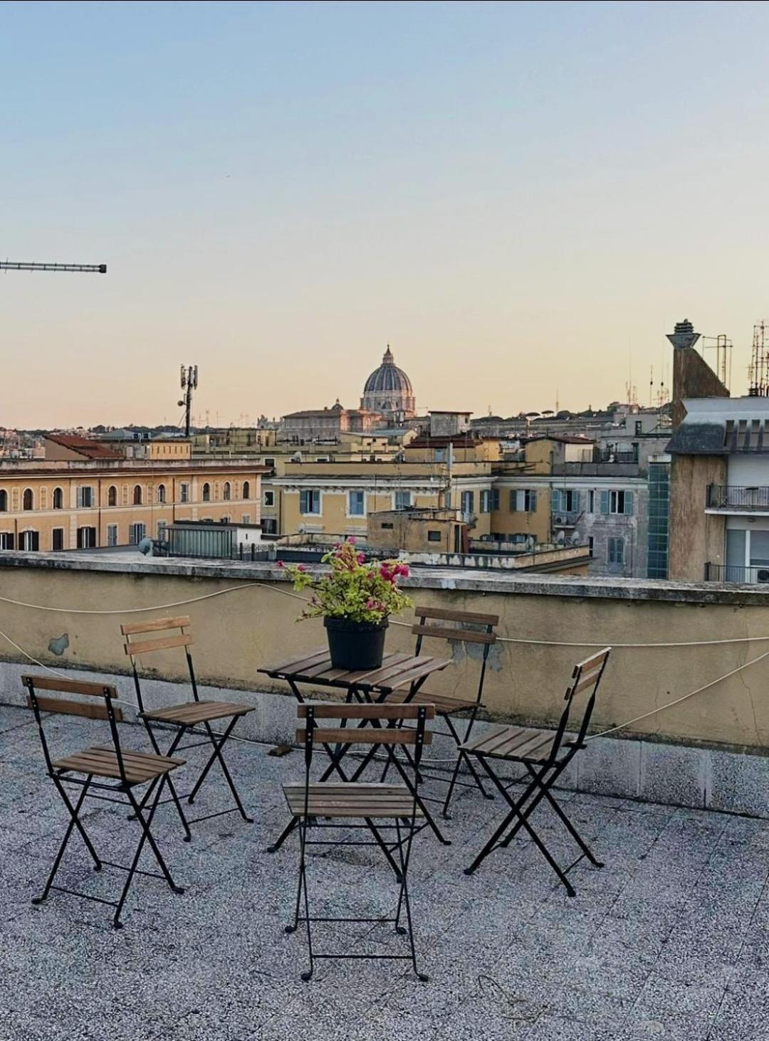 Incantevole Appartamento In Pieno Centro A Roma Luaran gambar